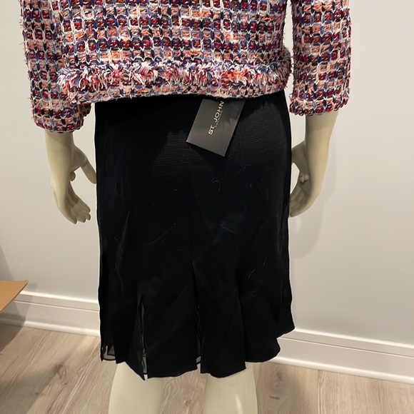 St. John knit blazer and skirt wool elegant - Picture 8 of 11